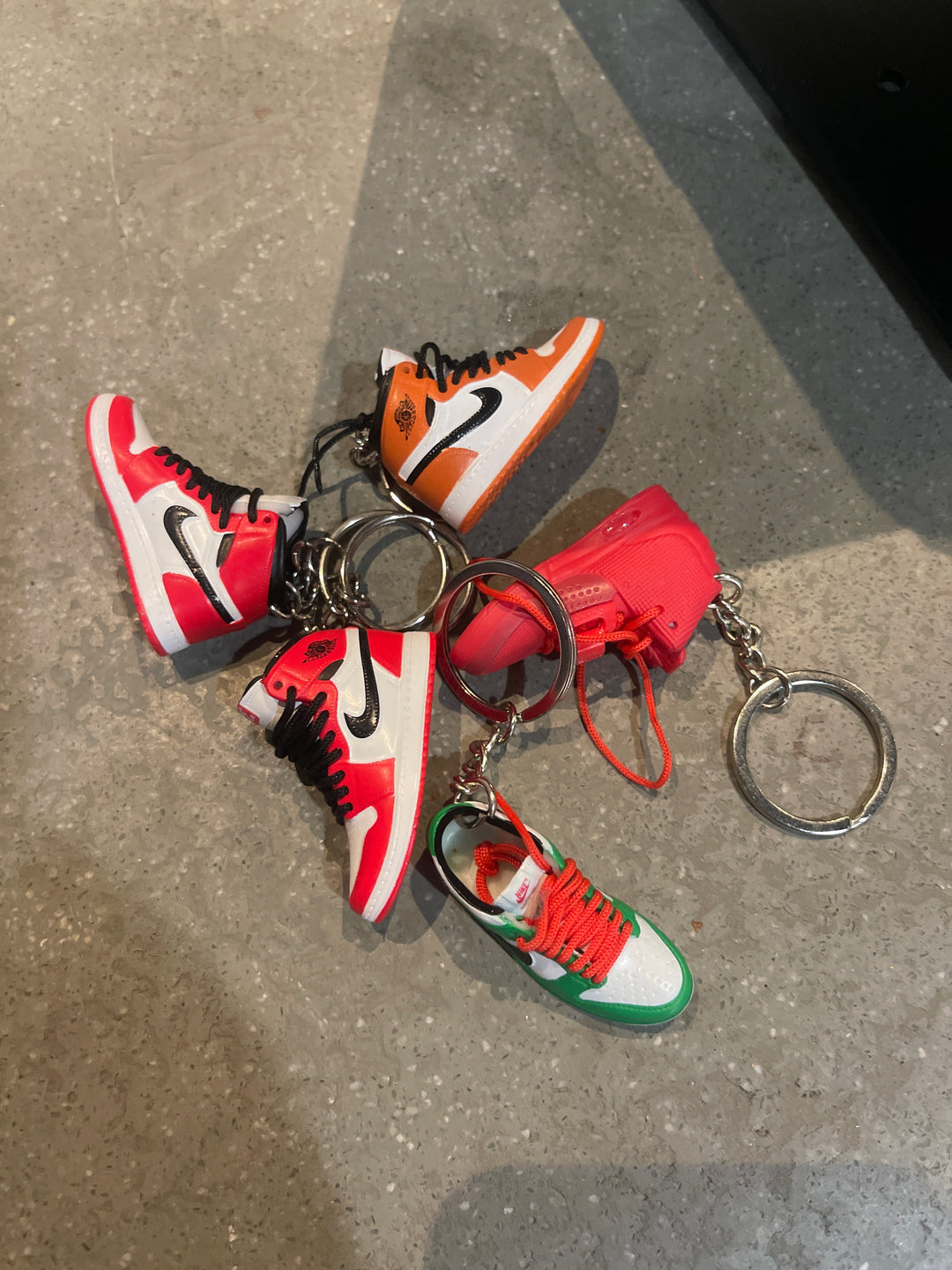 1. KEYCHAIN SNEAKER