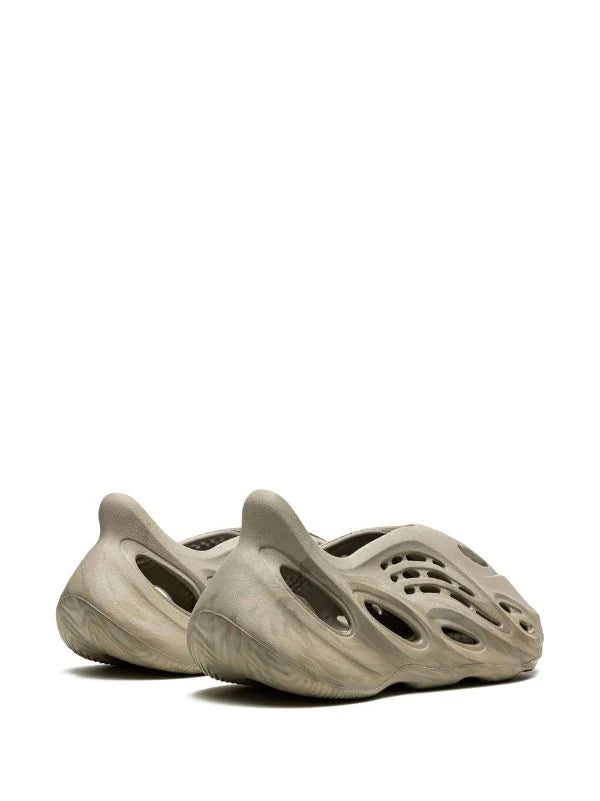 Adidas Yeezy Foam RNNR Stone Sage